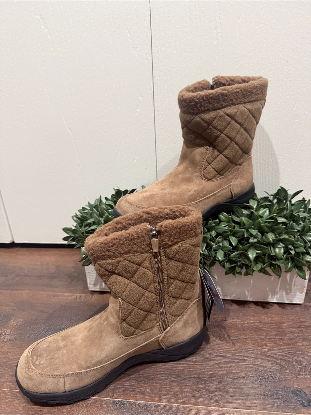 LL Bean Women’s Quilted Faux-Shearling Mid-Calf Winter Boots Side Zipper Sz 10